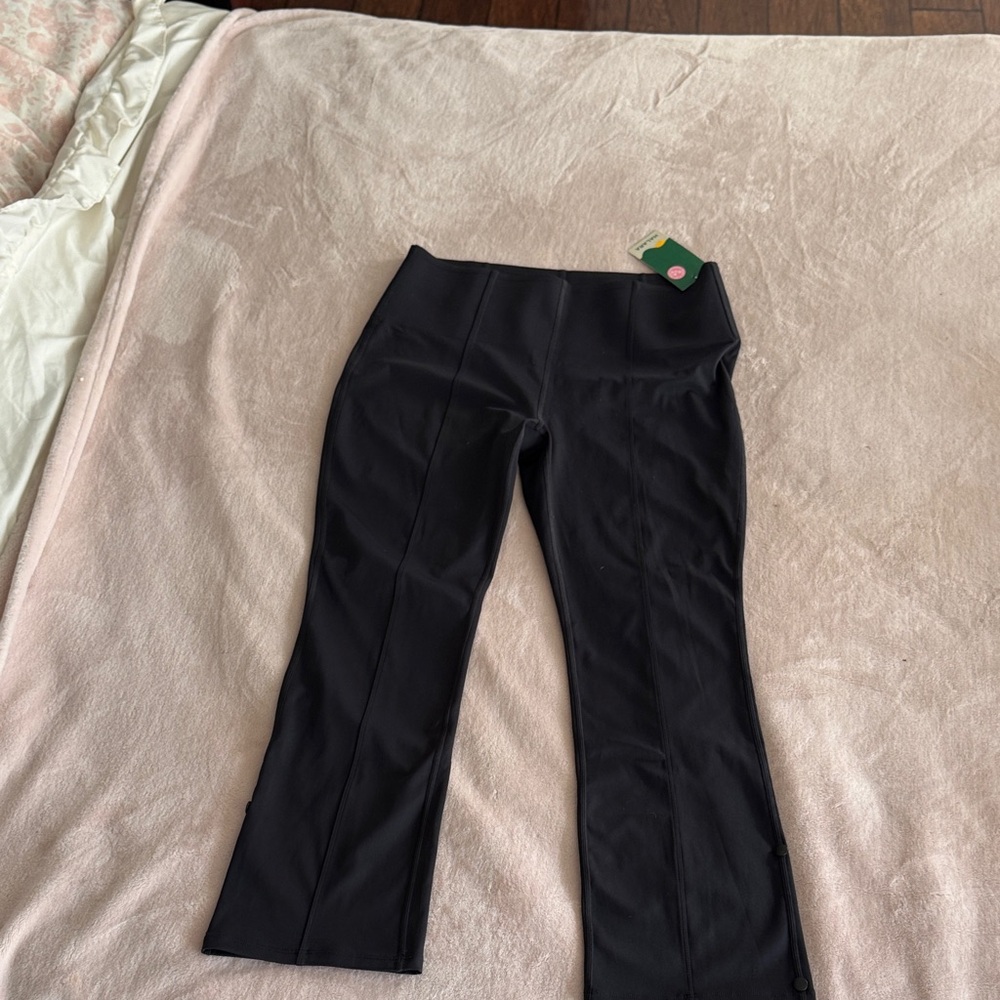 HALARA Black Flare Pants